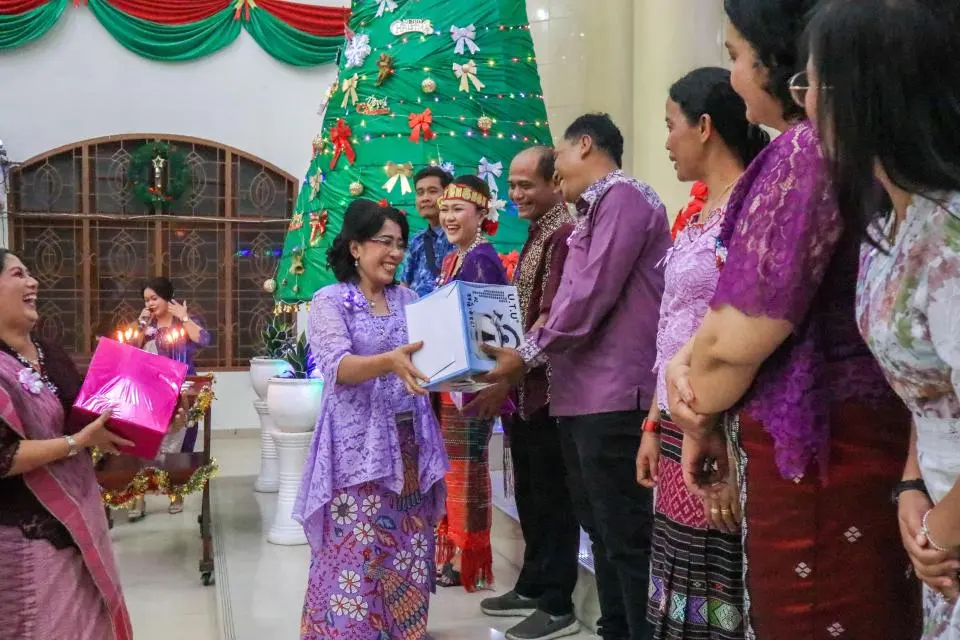 Wali Kota Pematangsiantar Hadiri Perayaan Natal Keluarga Besar RSUD Djasamen Saragih