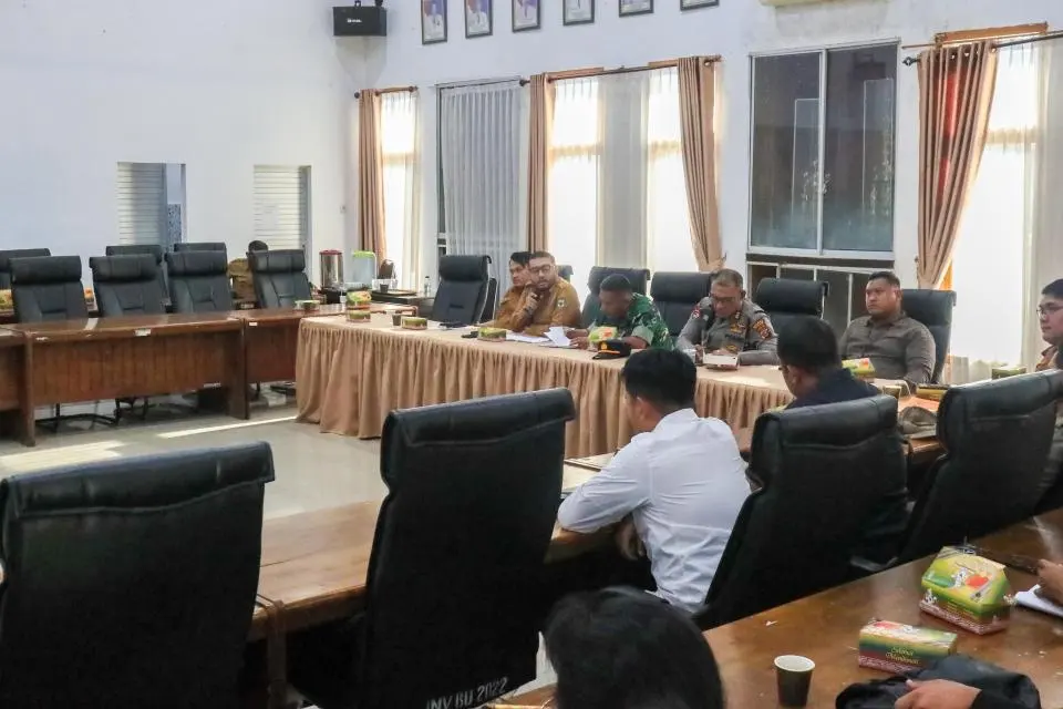 Mewakili Wali Kota Pematangsiantar, Amri Pimpin Rapat Momentum Natal
