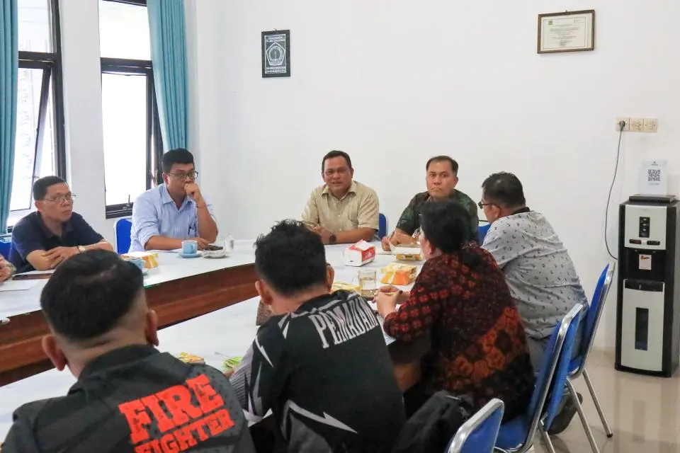 Kadis Kota Pematangsiantar Membuka Diskusi Penyusunan Draf Peraturan Wali Kota